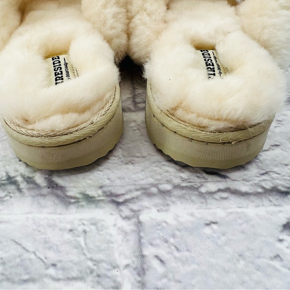 Fireside by Dearfoams Fluffy Cream Slippers Womans Size 10 Plush Fuzzy Cozy - Picture 6 of 9
